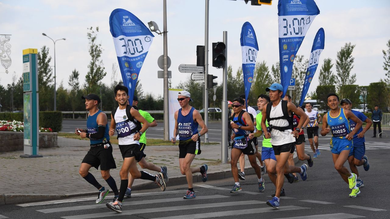 Pacers tijdens een hardloopwedstrijd